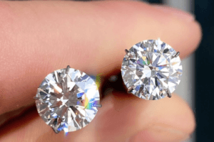 moissanite vs diamond