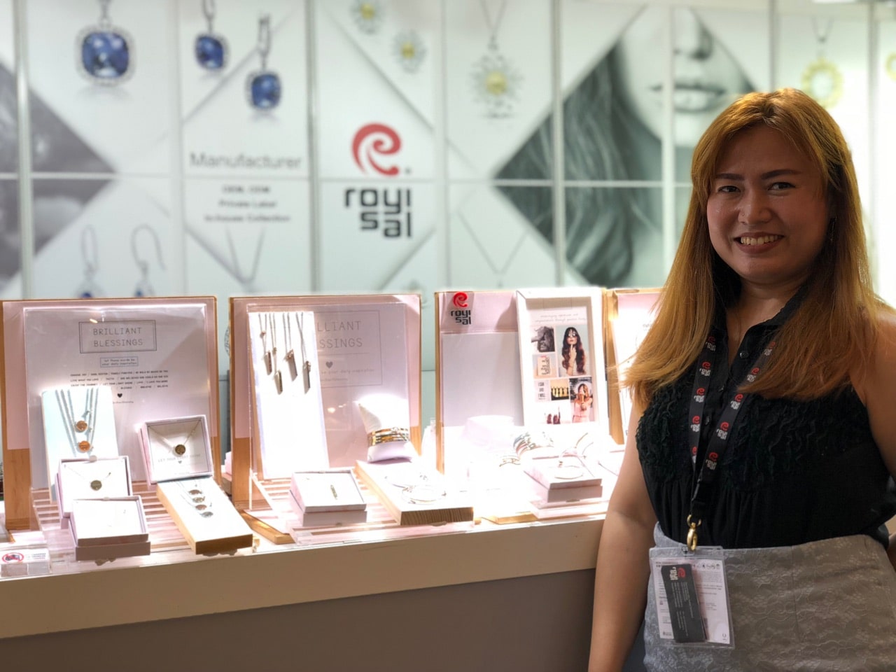 RoyiSal_Tradeshow_Hong-Kong_7C3D4423-BAEA-47EB-9F94-752855A38B0F-min