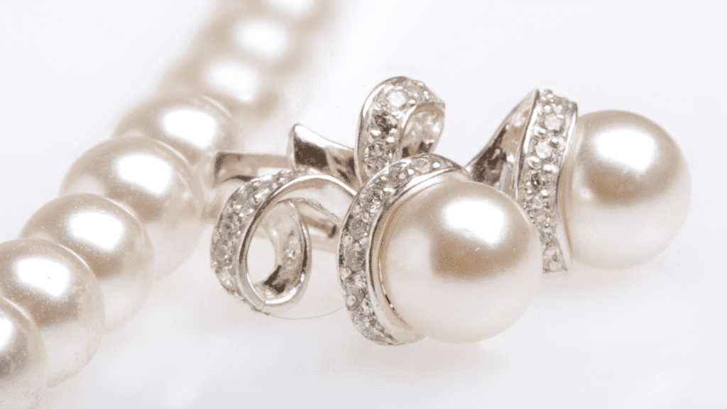 The Benefits of Using Sterling Silver in Jewelry Design (4)