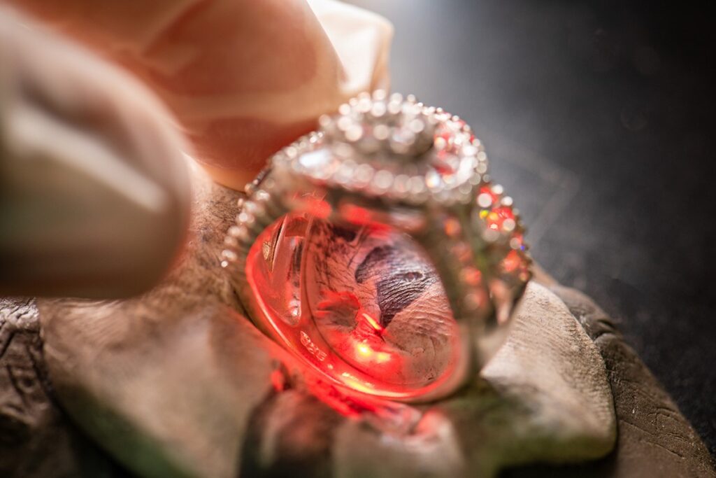 Laser marking/ engraving